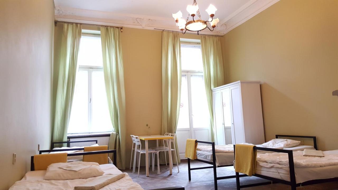 Hostel Witt Варшава Екстер'єр фото