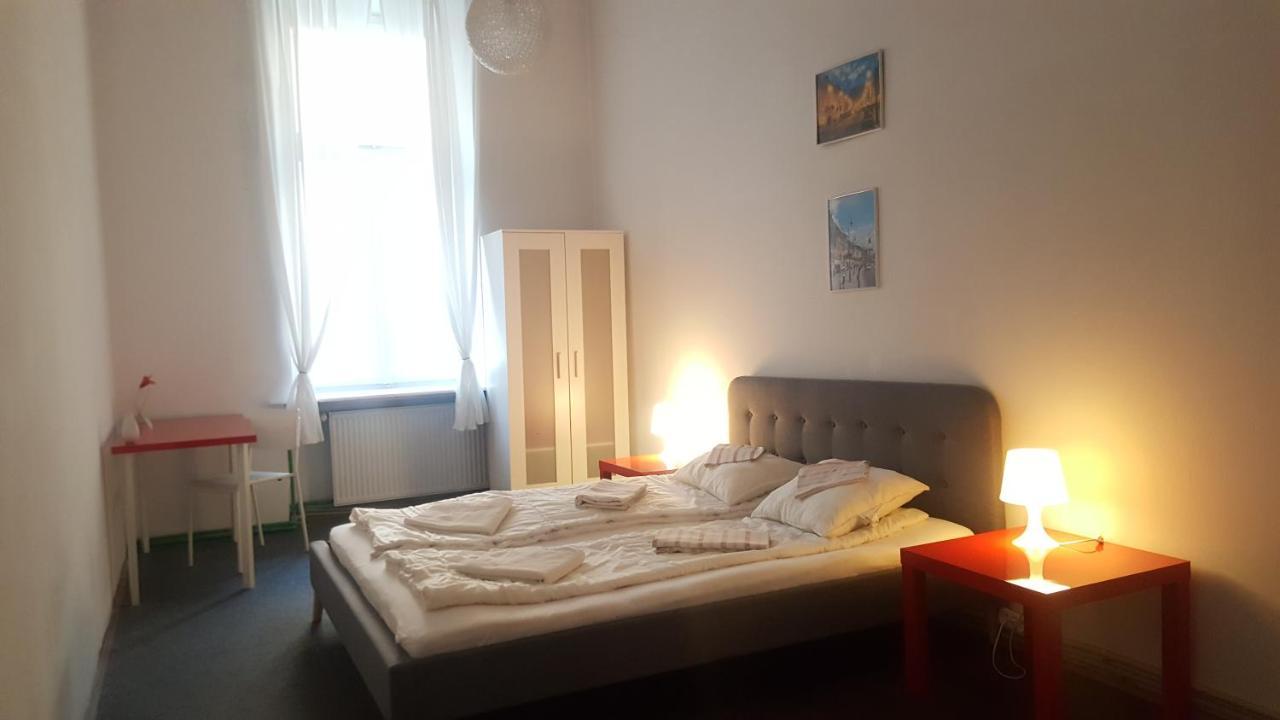 Hostel Witt Варшава Екстер'єр фото